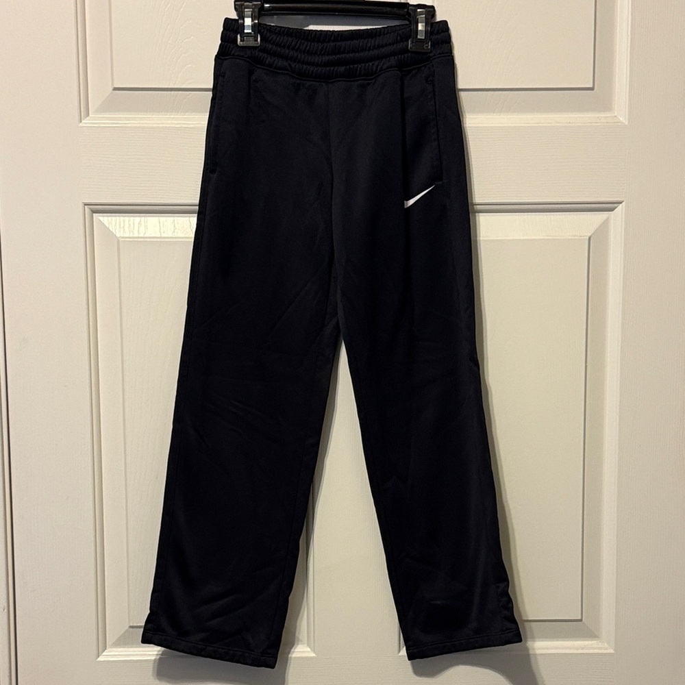 Nike Black Kids Sweatpants therma fit medium